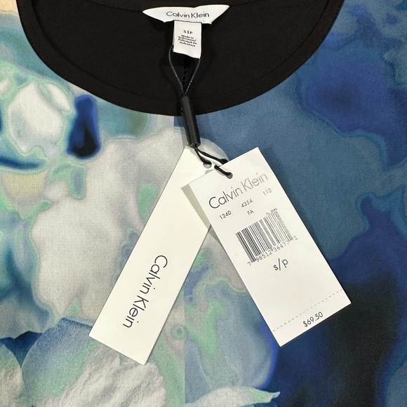 NWT Calvin Klein || Woman’s sleeveless blouse/ tunic size Small - Picture 11 of 11